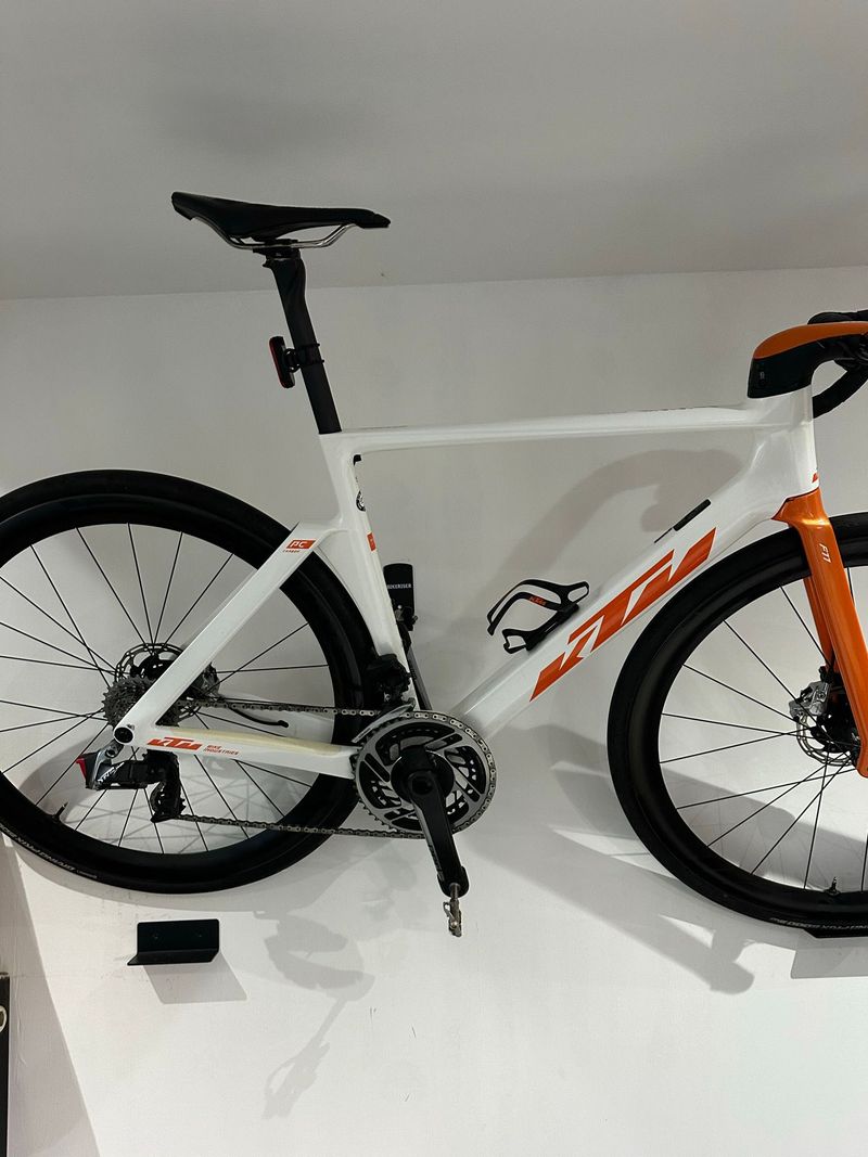Ktm Lisse Prestige Red Axs 2022 Road & Gravel d'occasion