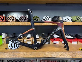 Pinarello, Dogma F MY25