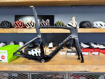 Pinarello, Dogma F MY25