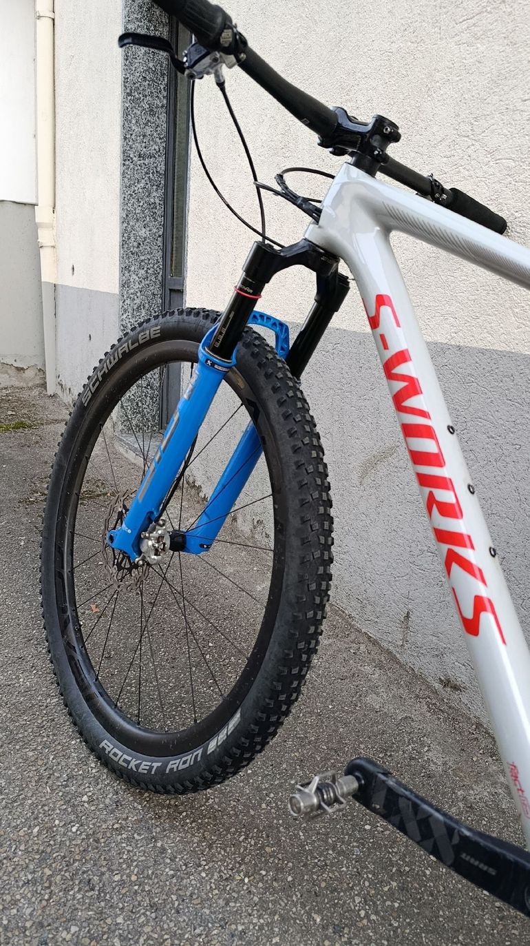 Used Specialized Epic 2020 Mountainbike, Light Gray, 29 — image 3 of 4