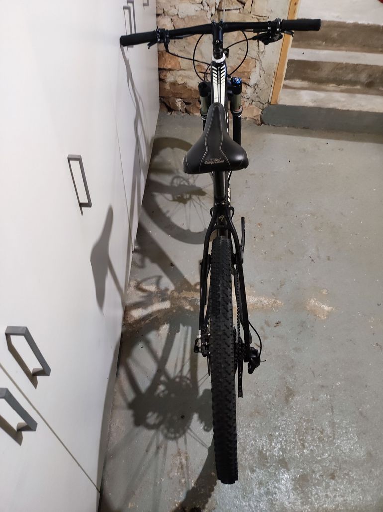 Used Specialized Stumpjumper Expert Carbon 29 World Cup 2016 2016 Mountainbike, Black, 29 — image 6 of 9