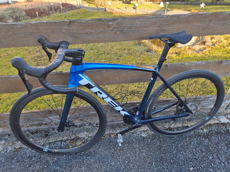 Used Trek Émonda SL 5 Disc 2022 2022 Road & Gravel, Blue — image 2 of 4