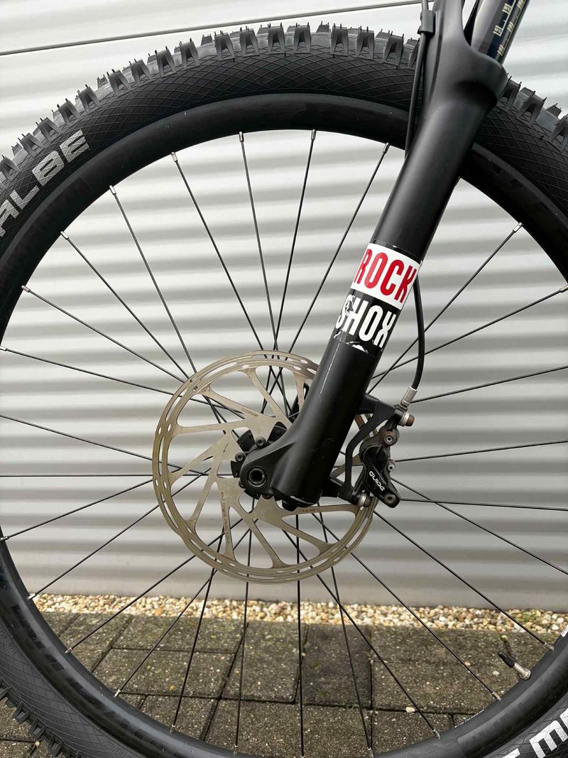Käytetty Trek Slash 8 2020 2020 Mountainbike — kuva 3 / 14