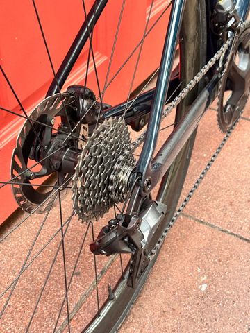 Použité Scott Addict 20 2025 2025 Road & Gravel — obrázek 4 z 9