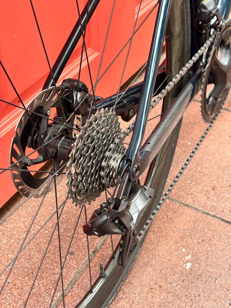 Used Scott Addict 20 2025 2025 Road & Gravel, Verde — image 4 of 9