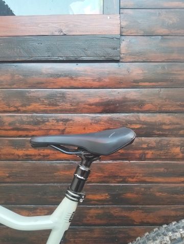 Used Lee Cougan Quest Race 2023 2023 Mountainbike, Light Gray, 29 — image 4 of 15