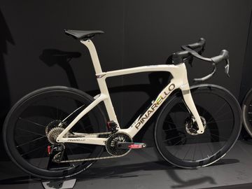 Pinarello F7 SRAM FORCE AXS 2025 2025 Road & Gravel usato, Bianco — immagine 3 di 5