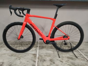 Used BMC Roadmachine 01 AMP TWO 2024 2024 Road & Gravel, Red — image 5 of 11