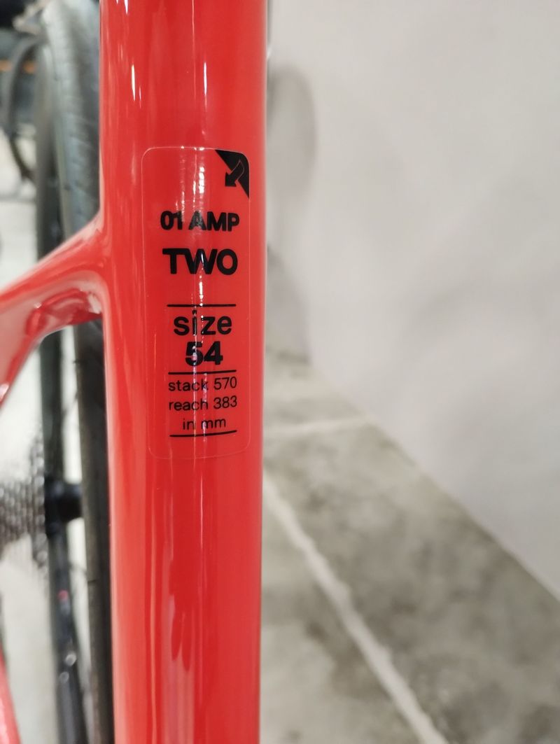 Used BMC Roadmachine 01 AMP TWO 2024 2024 Road & Gravel, Red — image 8 of 11
