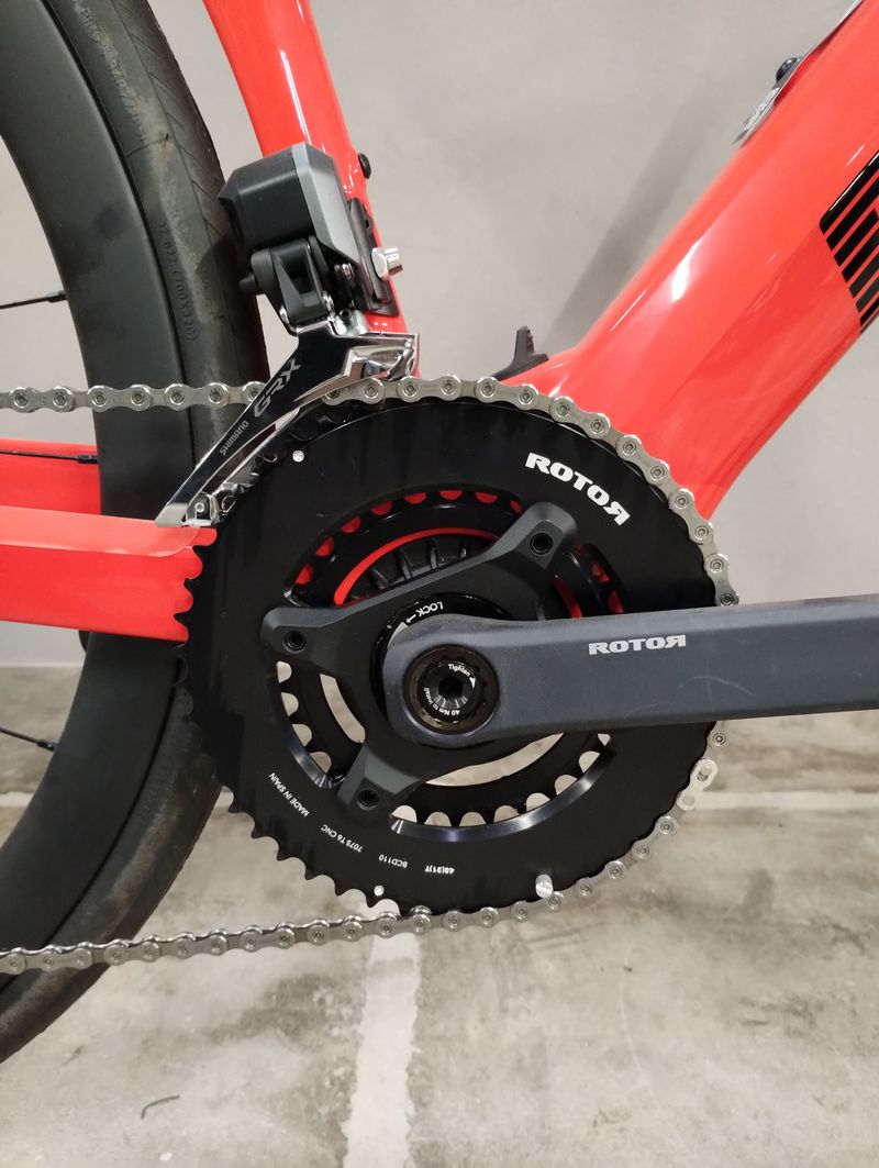 Used BMC Roadmachine 01 AMP TWO 2024 2024 Road & Gravel, Red — image 2 of 11