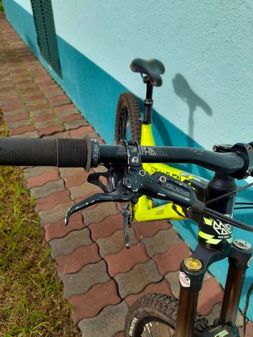 Tweedehands Commencal Meta AM V4 2015 Mountainbike — afbeelding 6 van 9