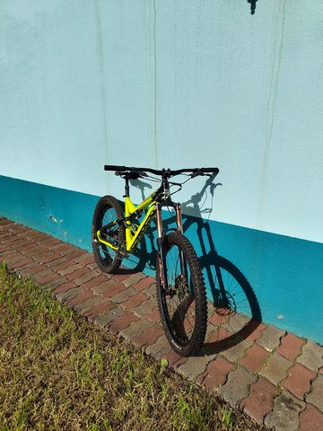 Tweedehands Commencal Meta AM V4 2015 Mountainbike — afbeelding 2 van 9