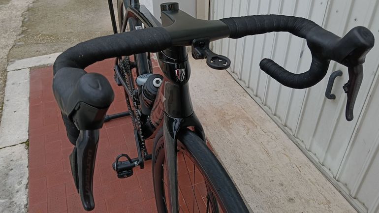 Used Trek Trek Emonda SLR 7 Nero Prismatik 2023 Road & Gravel, Black — image 6 of 8