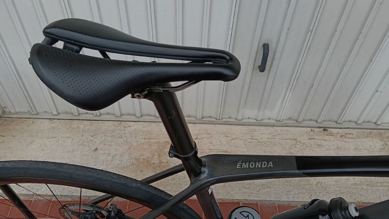 Used Trek Trek Emonda SLR 7 Nero Prismatik 2023 Road & Gravel, Black — image 8 of 8