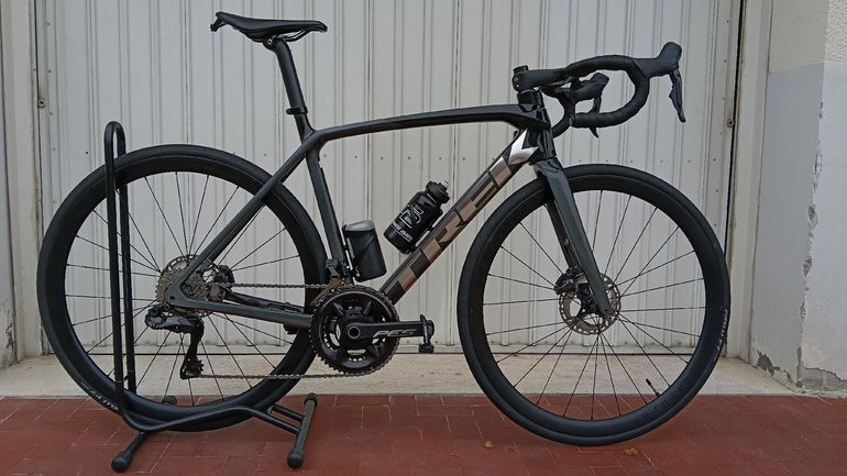 Used Trek Trek Emonda SLR 7 Nero Prismatik 2023 Road & Gravel, Black — image 1 of 8