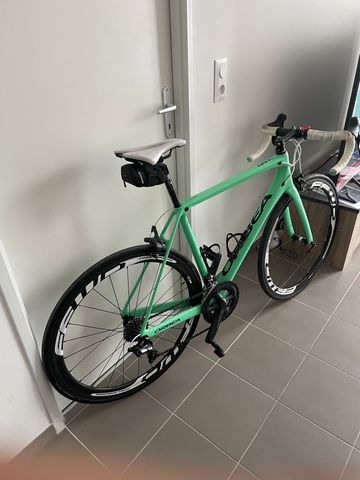 Used Orbea ORCA M20TEAM 2019 2019 Road & Gravel, Green — image 9 of 9