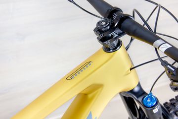 Used Santa Cruz Bronson C 2025 Mountainbike, Orange — image 9 of 19