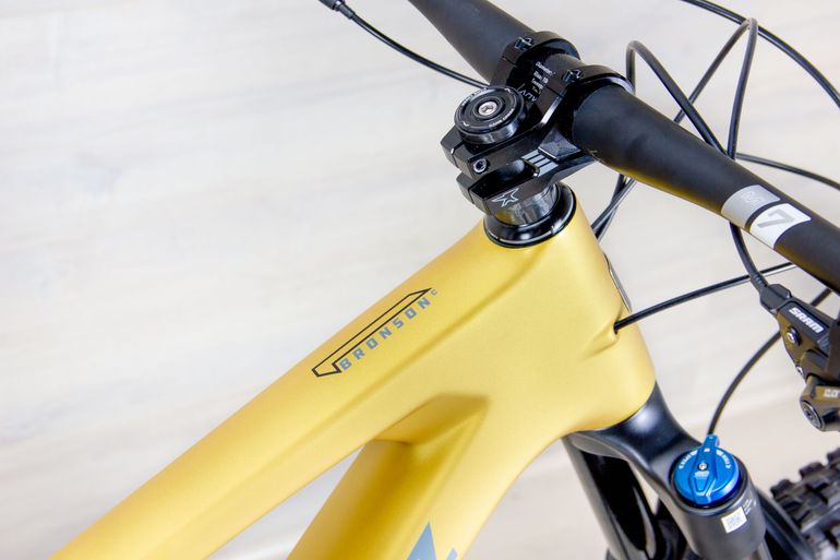 Used Santa Cruz Bronson C 2025 Mountainbike, Orange — image 9 of 19