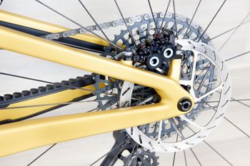 Used Santa Cruz Bronson C 2025 Mountainbike, Orange — image 16 of 19