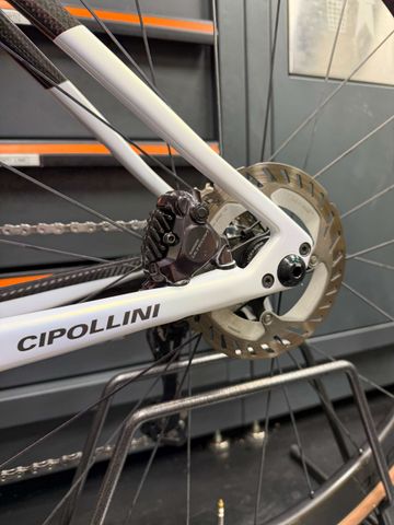 Used Cipollini Bond EVO 2025 2025 Road & Gravel, White — image 2 of 13