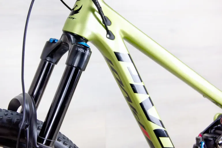 Used Pivot Switchblade Race 2022 Mountainbike, Green — image 18 of 19
