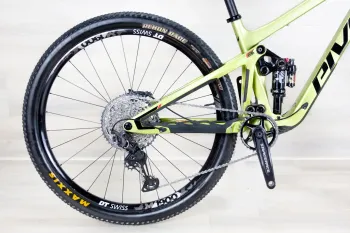 Used Pivot Switchblade Race 2022 Mountainbike, Green — image 3 of 19