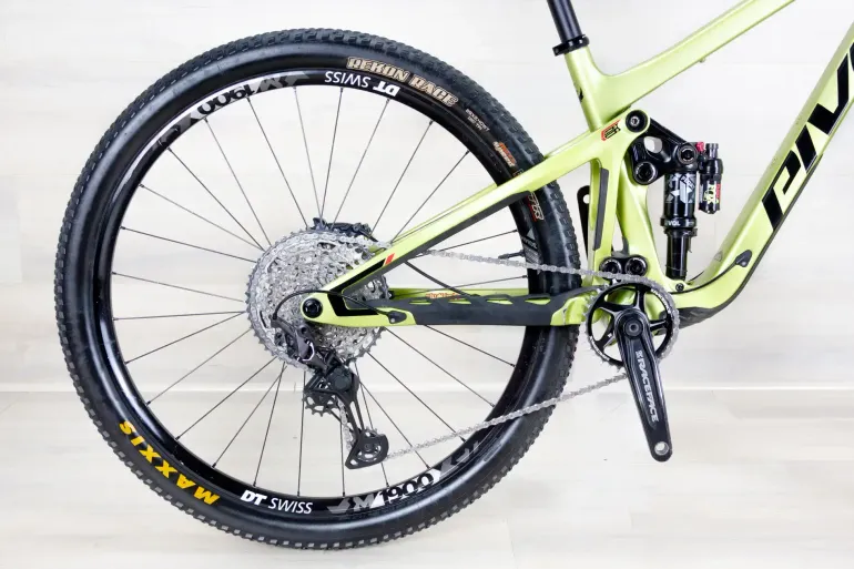 Used Pivot Switchblade Race 2022 Mountainbike, Green — image 3 of 19