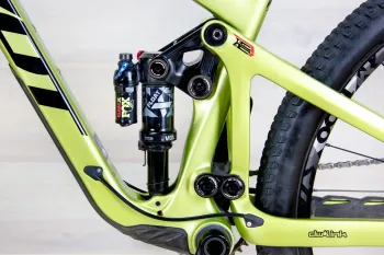 Used Pivot Switchblade Race 2022 Mountainbike, Green — image 14 of 19