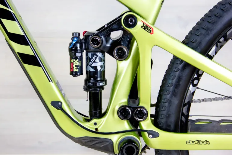 Used Pivot Switchblade Race 2022 Mountainbike, Green — image 14 of 19