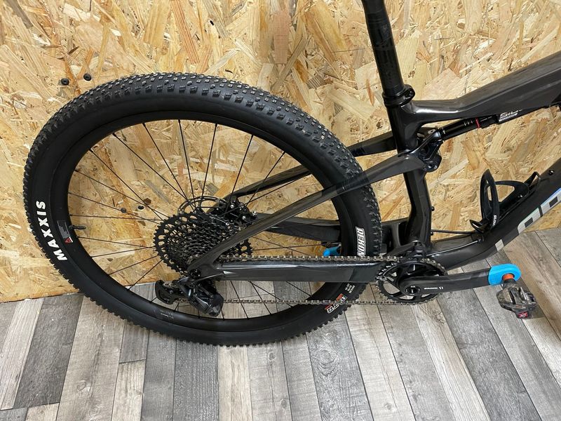 Lapierre XR 9.9 2022 2022 Mountainbike de segunda mano, Negro — imagen 3 de 4