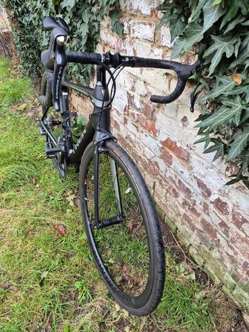 Used Trek Émonda SL 6 2020 2020 Road & Gravel — image 2 of 12