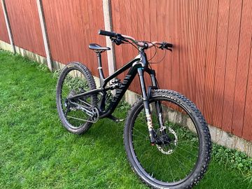 Canyon Spectral 29 CF 7 2023 2023 Mountainbike usato, Nero — immagine 2 di 10