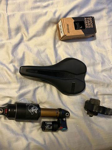 Canyon Spectral 29 CF 7 2023 2023 Mountainbike usato, Nero — immagine 7 di 10
