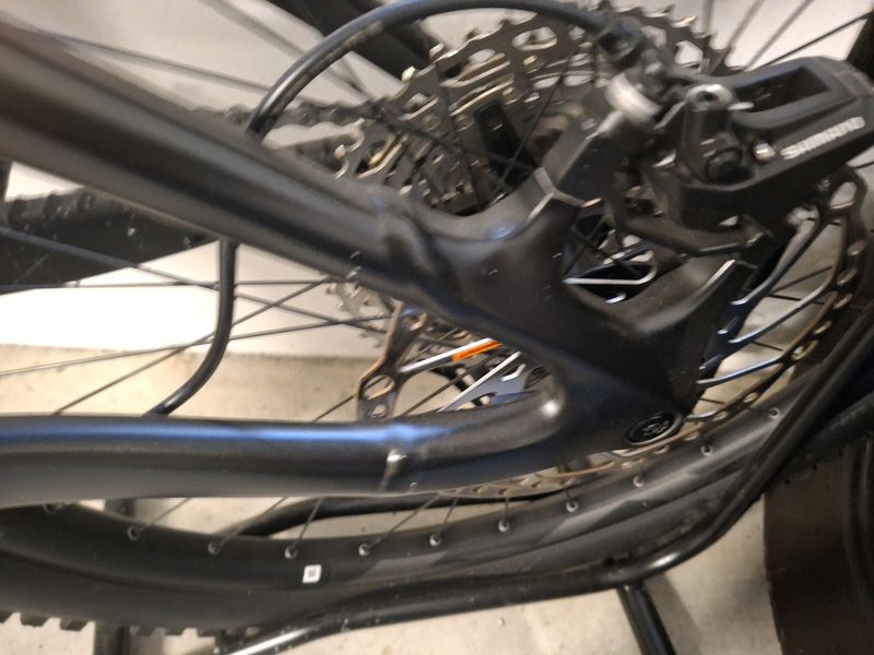 Giant Advance E+ Elite 3 Trance Shimano Deore XT 2024 Mountainbike de segunda mano, Morado — imagen 17 de 31