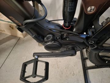 Giant Advance E+ Elite 3 Trance Shimano Deore XT 2024 Mountainbike de segunda mano, Morado — imagen 14 de 31