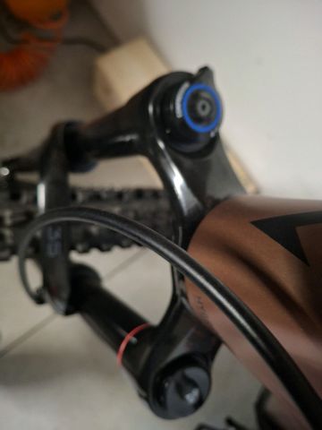 Giant Advance E+ Elite 3 Trance Shimano Deore XT 2024 Mountainbike de segunda mano, Morado — imagen 12 de 31