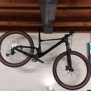 Used Scott Spark 930 2025 2025 Mountainbike, Green, 29 — image 1 of 3