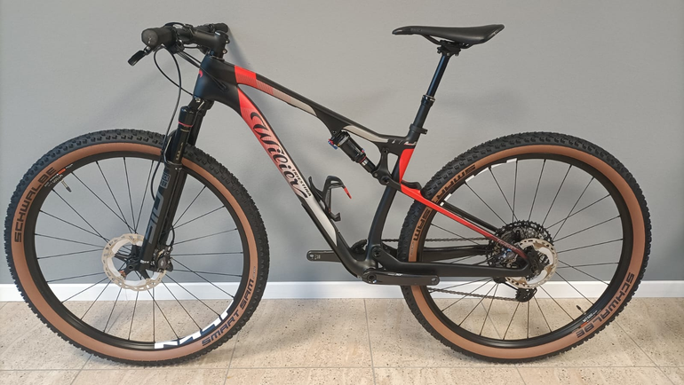 Used Wilier WILIER FX 110 TG M 2023 Mountainbike, Schwarz — image 2 of 8