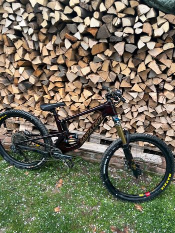 Santa Cruz, NOMAD X01 / Air / AXS / RSV / Carbon CC / 27.5 2022