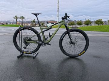 Used Lapierre XRM 7.9 2025 2025 Mountainbike, Green, 29 — image 1 of 10