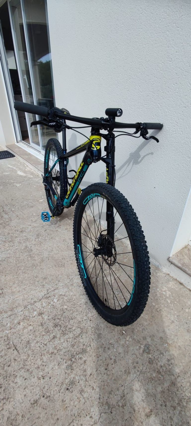 Used Cannondale F-Si Carbon 2 2017 2017 Mountainbike, Black, 27.5 — image 3 of 3