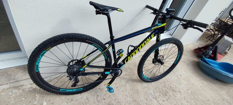 Used Cannondale F-Si Carbon 2 2017 2017 Mountainbike, Black, 27.5 — image 2 of 3