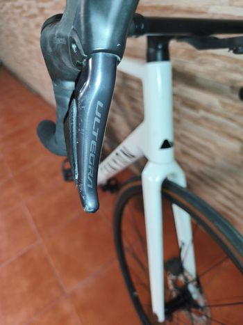 Used Canyon Ultimate CF SL 8 Di2 LTD RSVP 2022 2022 Road & Gravel — image 4 of 7