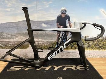 Used BMC R01 2026 Road & Gravel, Black — image 1 of 3