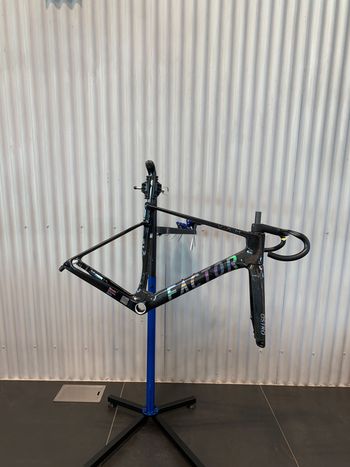 Used Factor OSTRO VAM 2025 FRAMESET Frameset 2025 Route & Gravel