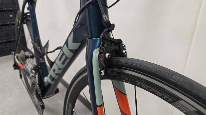 Used Trek Domane SL 8 2017 2017 Road & Gravel, Blue — image 4 of 9