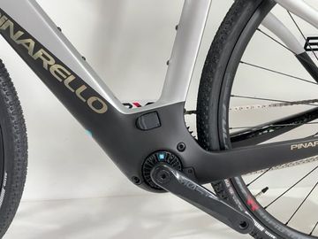 Pinarello Nytro Gravel E5 Saturn Silver Rival AXS RR900 2025 Road & Gravel usato