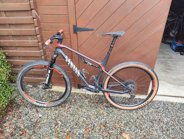 Brugt Canyon Lux CF SLX 9 2021 2021 Mountainbike — billede 2 af 3