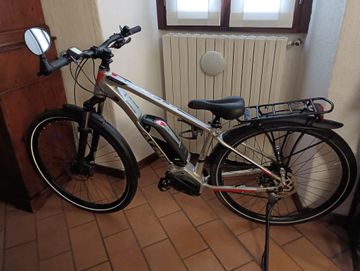 Used Atala 21 B-CROSS A6.1 9V ULTR/RED Con Reggisella Telescopico Urban & Touring