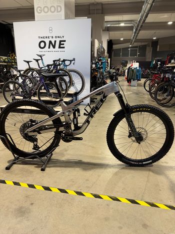 Trek, Slash 9.9 X0 AXS T-Type Gen 6 2025